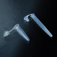 Plānsienu Eppendorfa tipa PCR stobriņi (0,5 ml). N1000