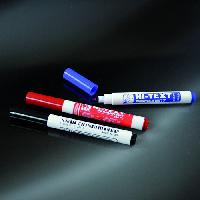 Flomāsters ar neizdzēšamu tinti